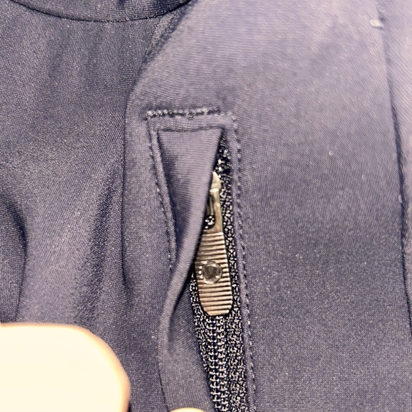 LIKE NEW Lululemon On The Move Pant - Picture 9 of 12